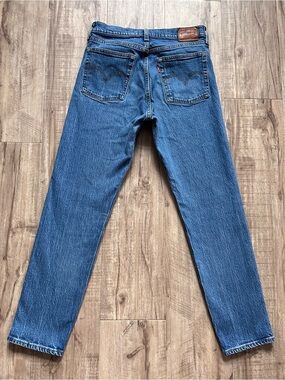 Levi's wedgie Medium Blue denim classic Jeans western country neutral